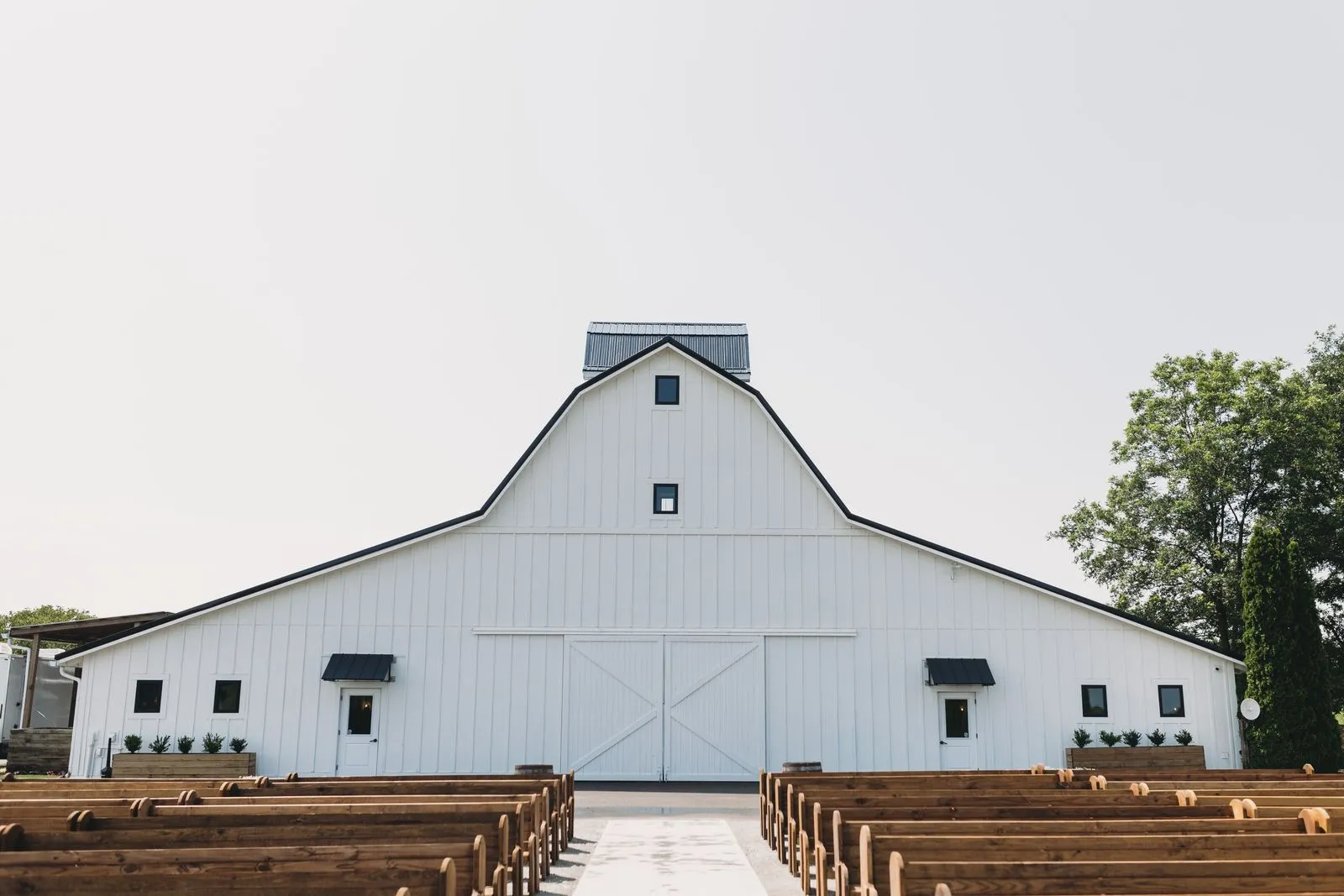 What to Ask Before Booking a Farm Wedding Venue